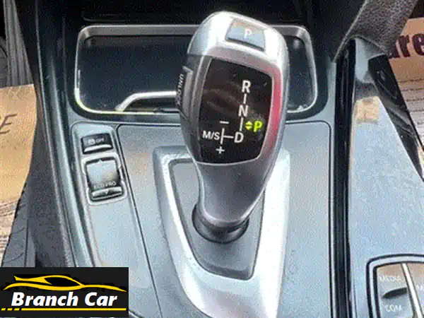 امتلك الفخامة: BMW 318i 2017 Luxury - فابريكا بالكامل وصيانات توكيل! (فرصة لا تُعوّض)