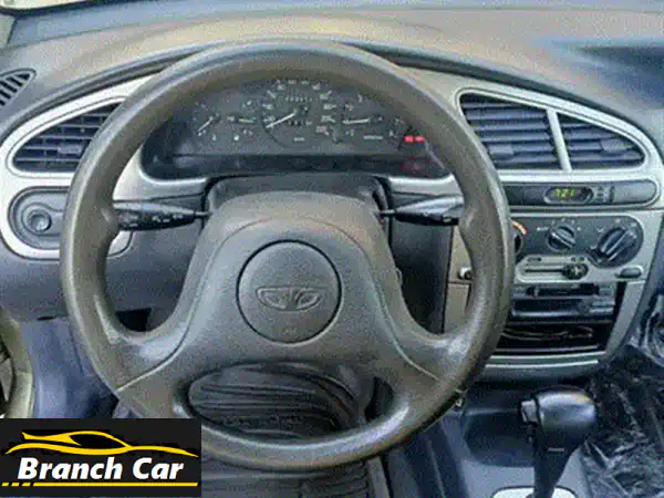 دايو لانوس 2001 ذهبي: فابريكا، رخصة طويلة، لا تحتاج مصاريف! حالة ممتازة.