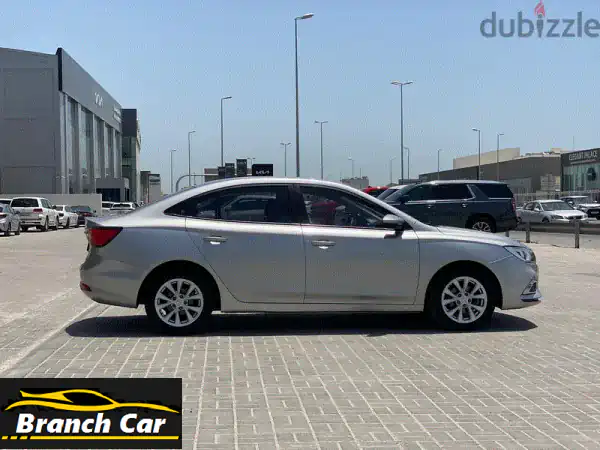 امتلك MG 5 موديل 2023 الفضية الأنيقة | تحت الضمان | مواصفات مميزة وسعر قابل للتفاوض!