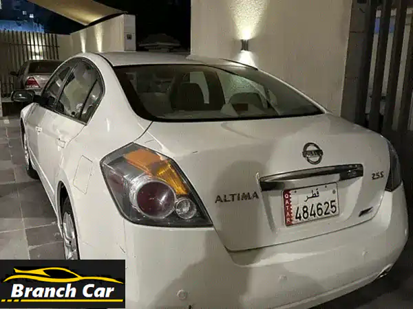 Nissan Altima 2012 Clean family car