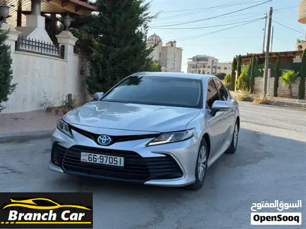 تويوتا كامري لون سلفر مميز ⁦2022⁩ فحص ⁦4⁩ جيد بسعر مغري قابل للبدل