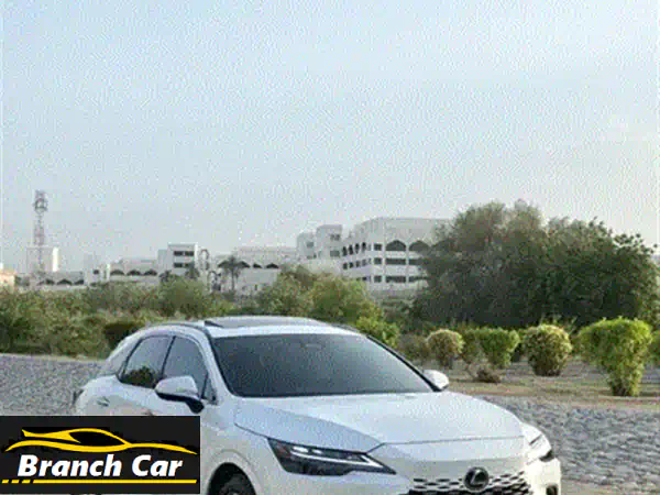 لكزس فئة ار إكس 2024